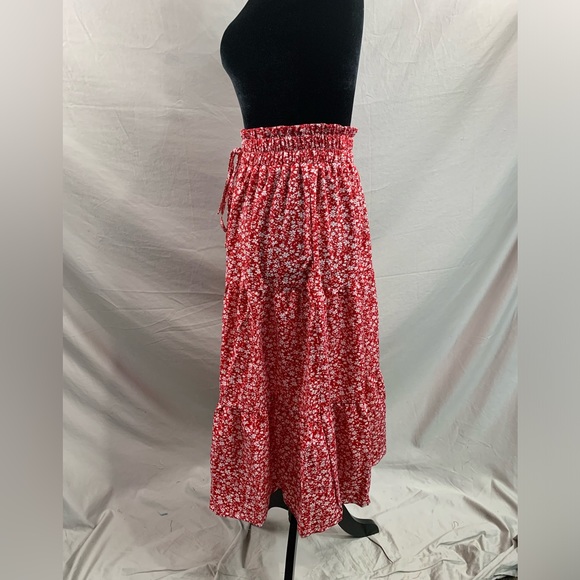 Red Boho Floral Print Tiered Ruched Skirt - Picture 9 of 10